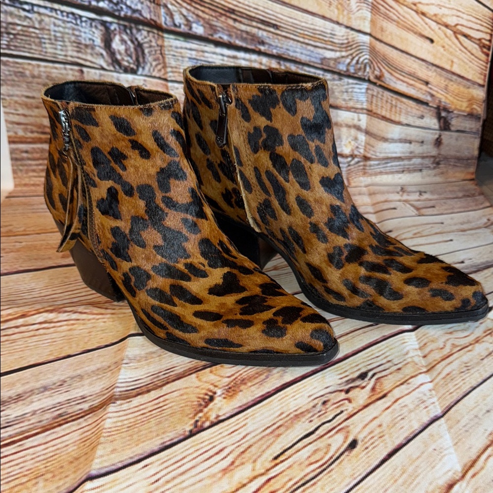 Sam Edelman Calf Hair Brown Leopard Ankle Booties Size 5